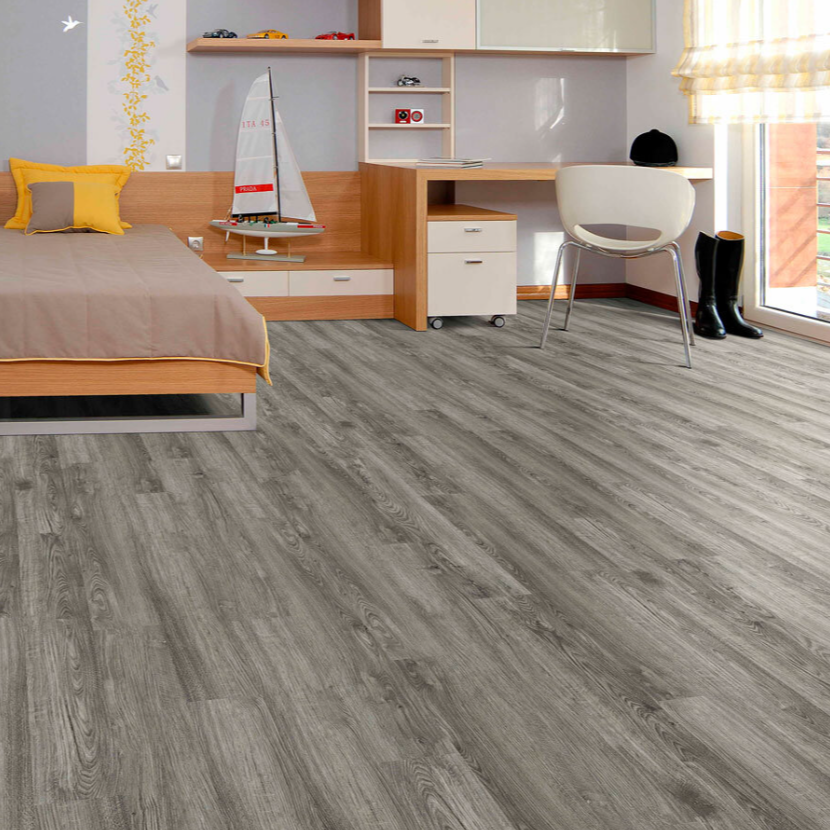 How to Clean Vinyl Plank Flooring and Maintain It